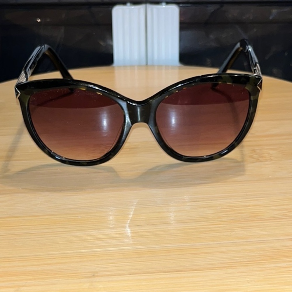 Stella & Dot tortoise shell cat eye handmade Sunglasses